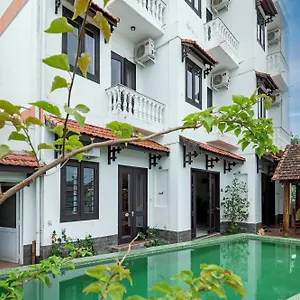 Blue River Boutique Hotel