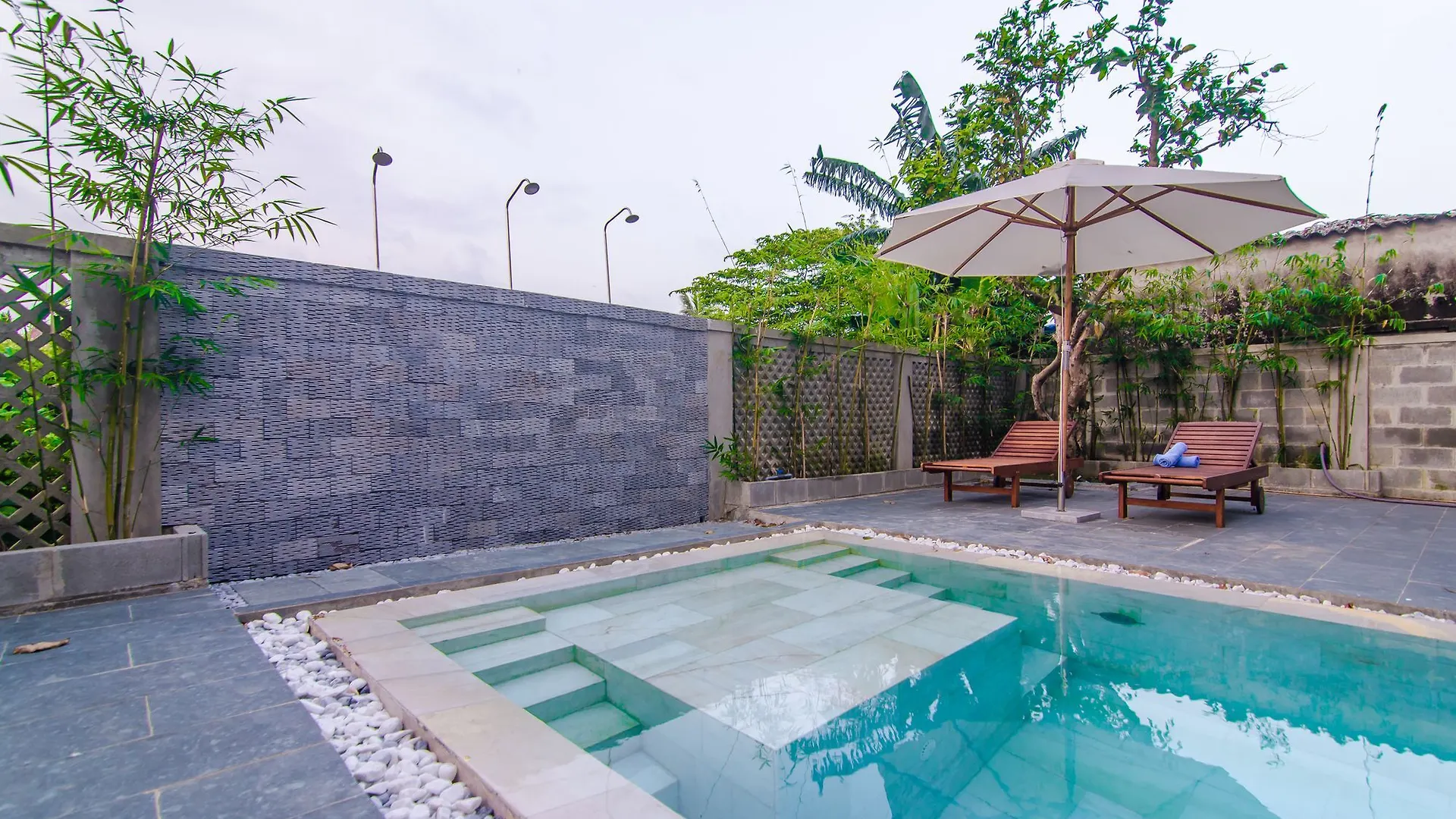 Green World Hoi An Villa 3*,